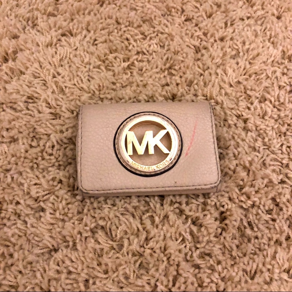 GREAT DEAL! SALE! | Michael Kors Wallet